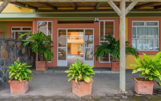 Entrada de la propiedad