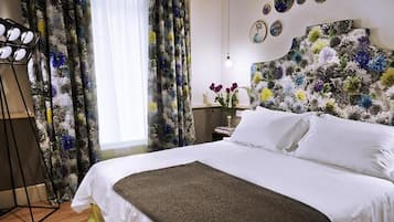 Quarto casal luxo, 1 quarto, suíte, no piso térreo | Roupas de cama premium, edredons de pluma, camas Select Comfort