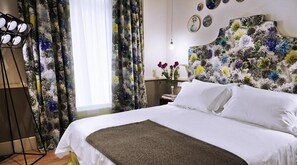 Deluxe Double Room, 1 Bedroom, Ensuite, Ground Floor | Premium bedding, down comforters, Select Comfort beds, minibar - Cinque Luxury Rooms (Verona)