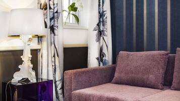 Basic Suite, Ensuite | Premium bedding, down duvets, Select Comfort beds, free minibar