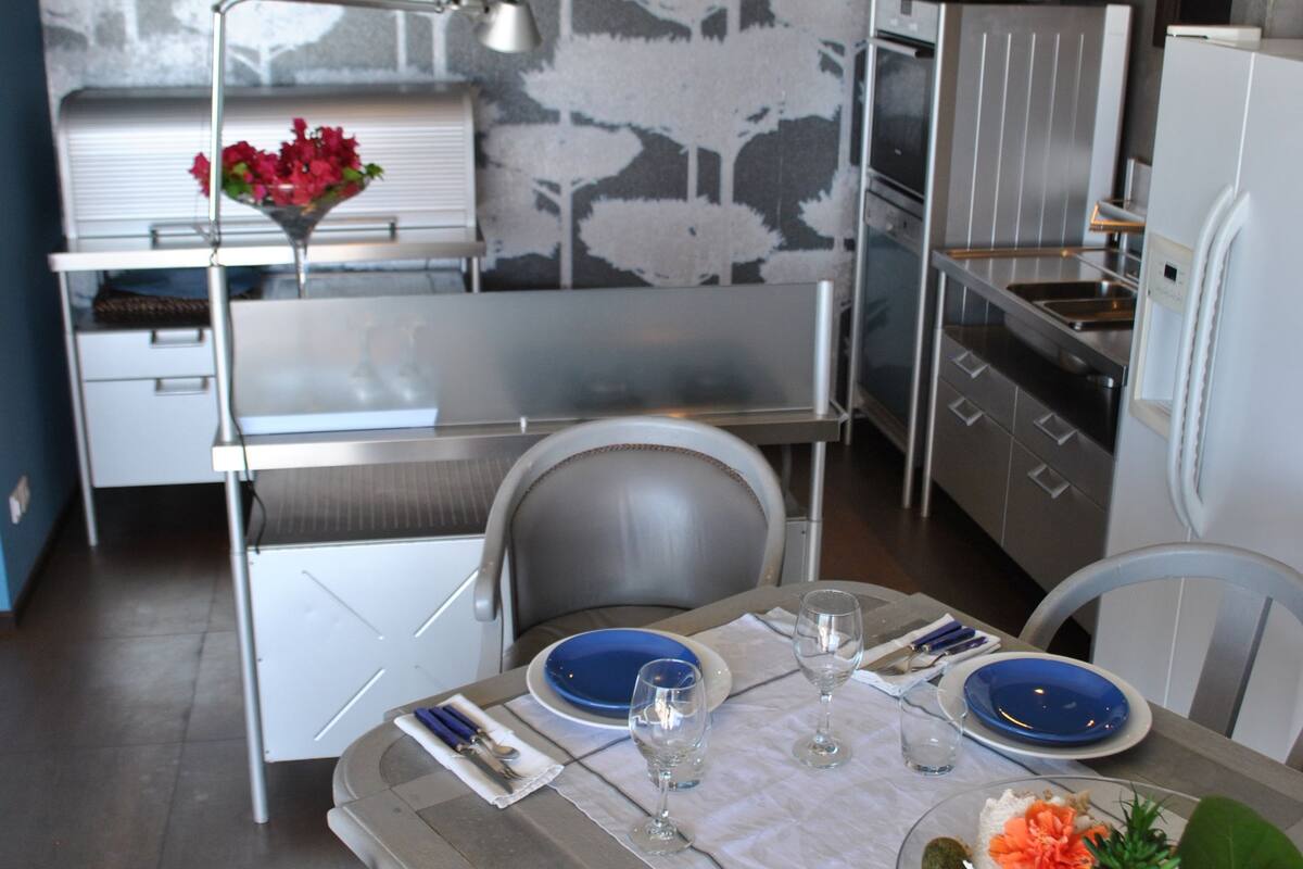 espresso maker, coffee/tea maker, electric kettle