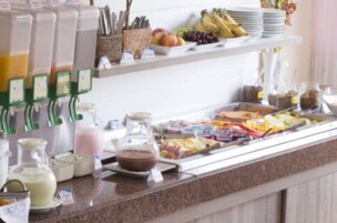 Desayuno buffet incluido todos los días 