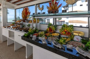 包含每日自助早餐