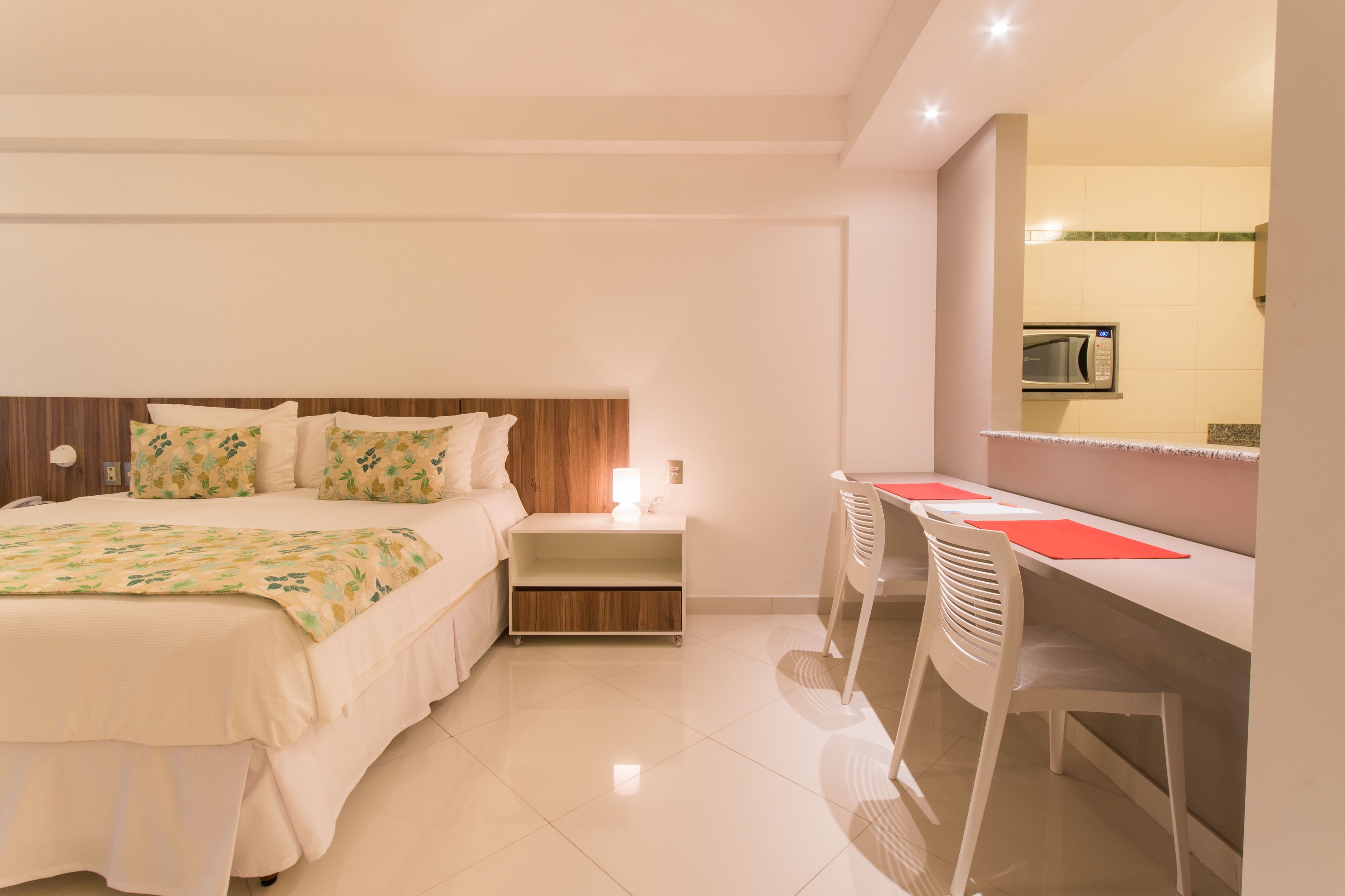 Standard Studio | In-room safe, desk, laptop workspace, blackout drapes