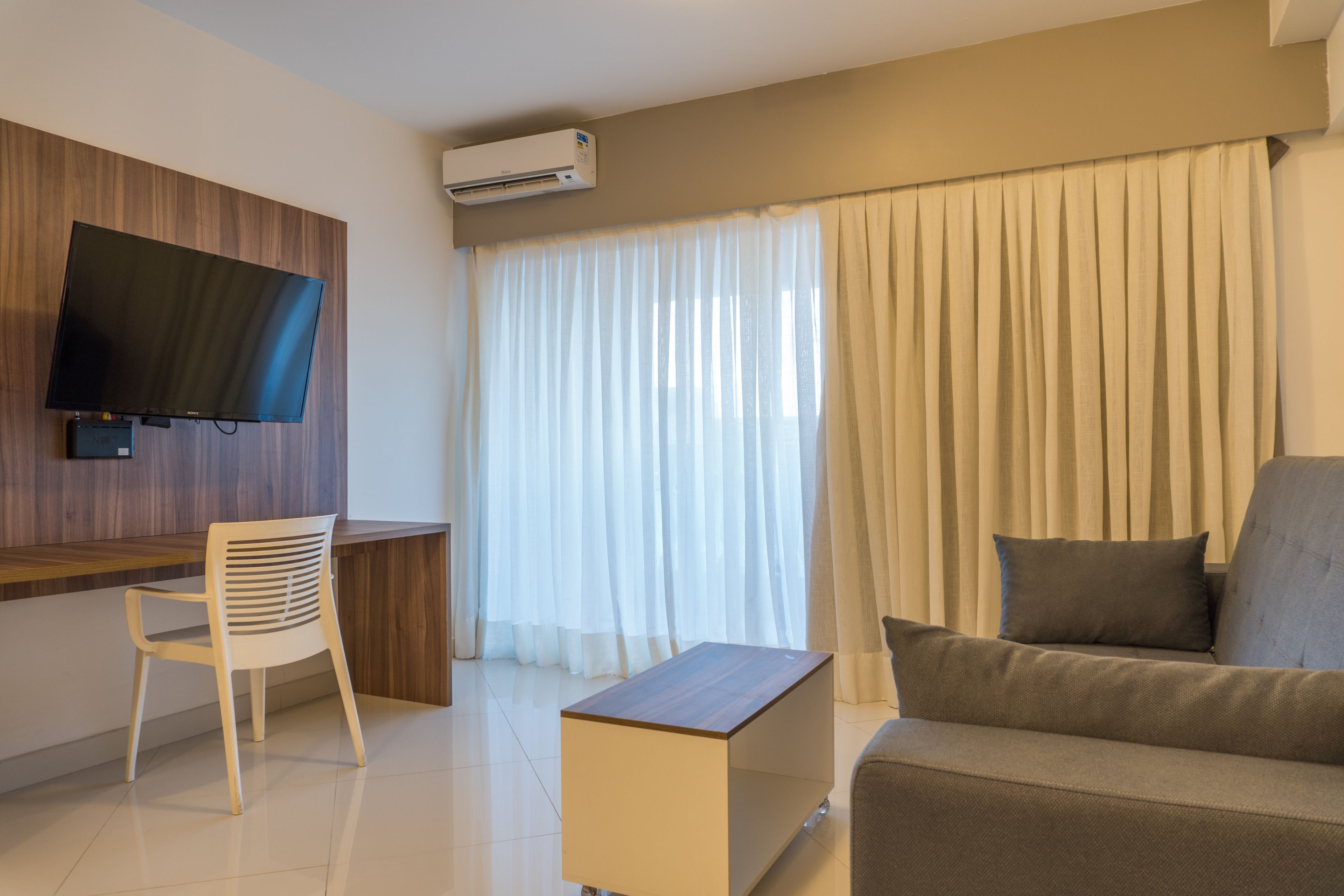 standard studio | living room | lcd tv