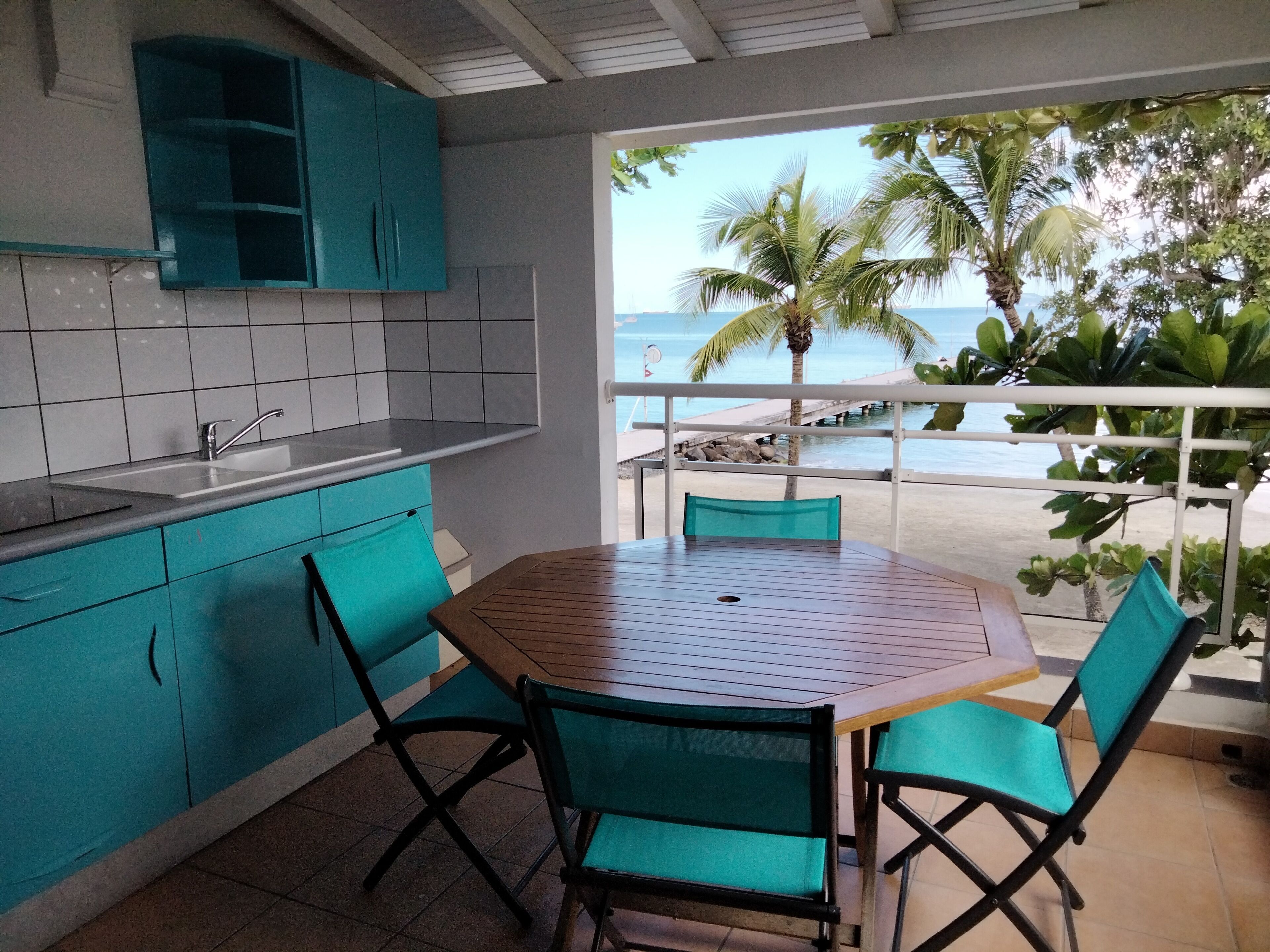 Duplex apartment for 4 with 1 Bedroom and Sea view (Résidence Ramiers) | Private kitchen | Fridge, microwave, stovetop, electric kettle