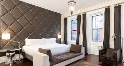 The DWIGHT D Hotel