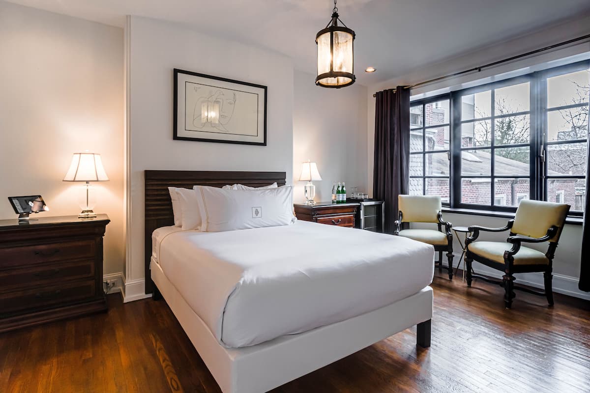 Premium kamer, 1 queensize bed | 1 slaapkamer, luxe beddengoed, donzen dekbedden, individueel gedecoreerd