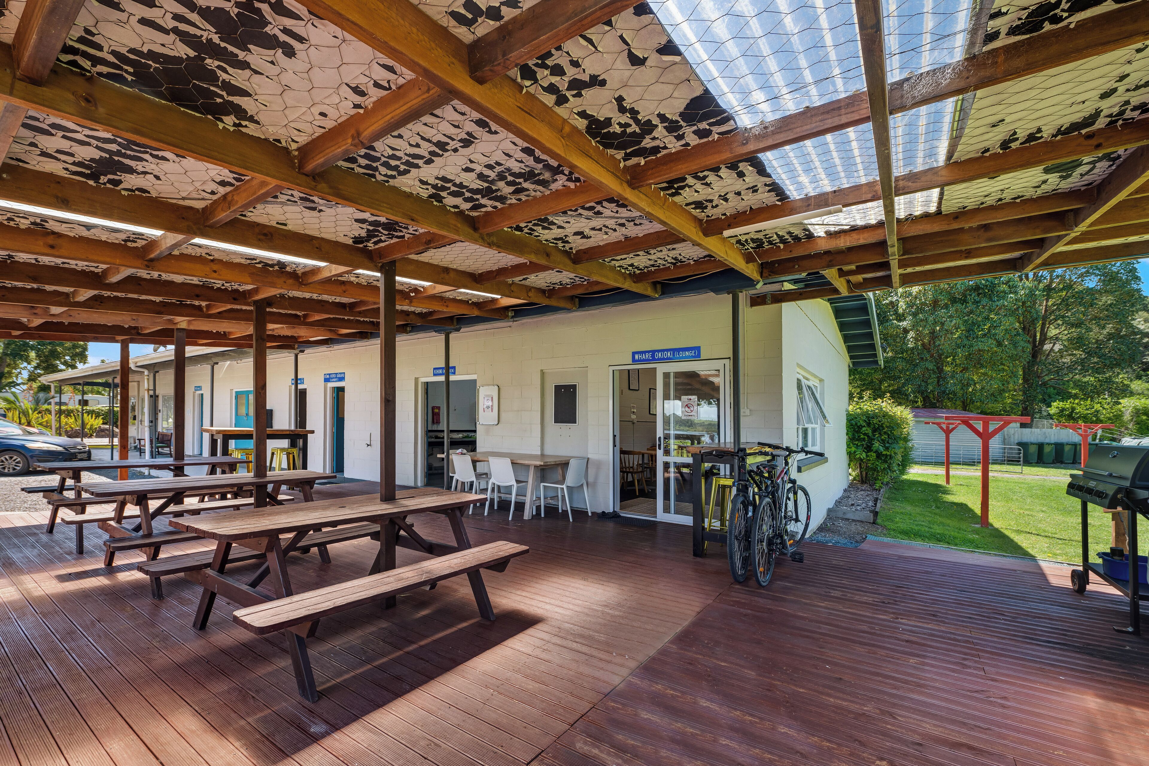 Kawasan BBQ/berkelah