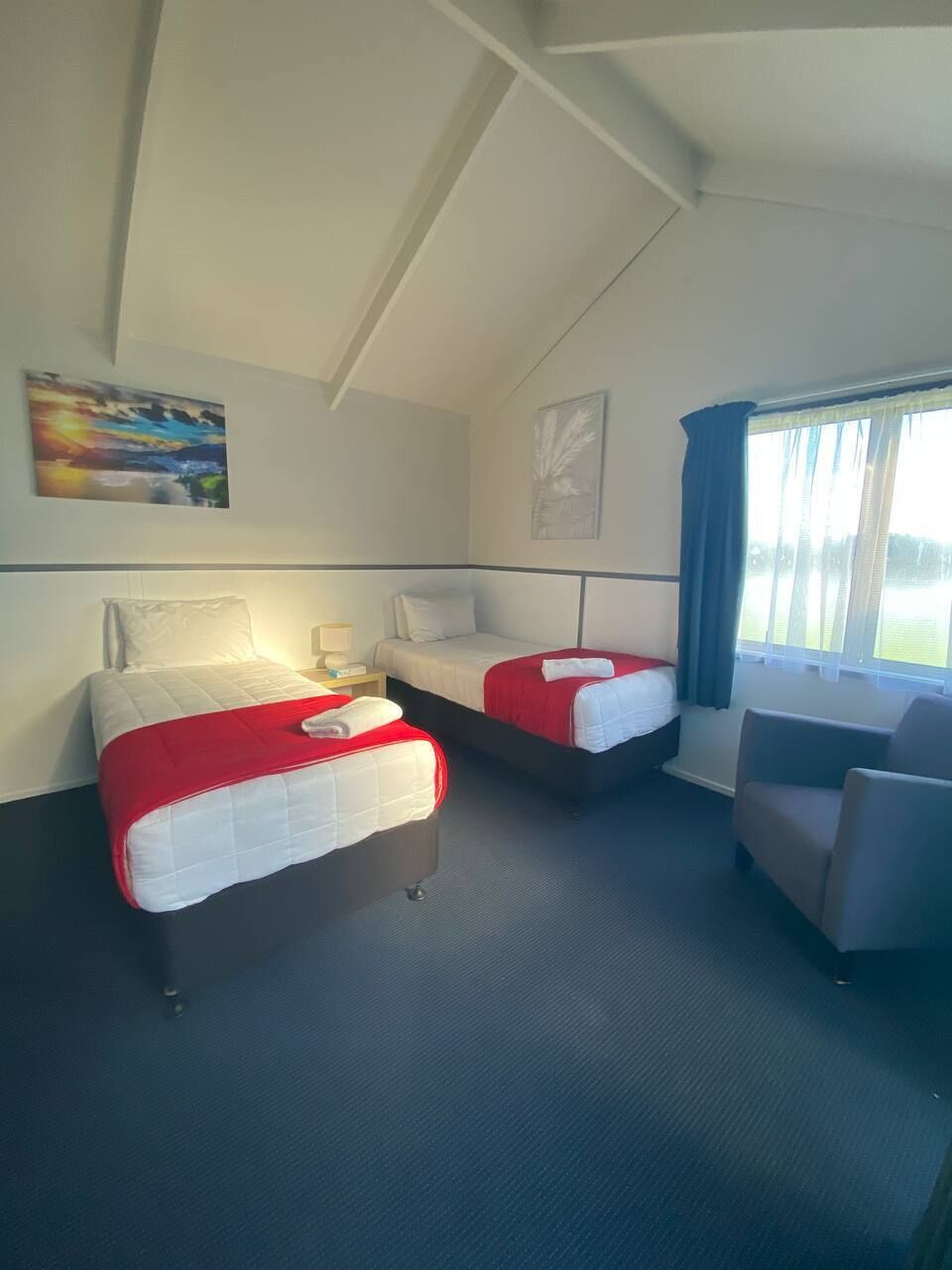 Family Cabin, River View | 1 bedroom, free WiFi, bed sheets