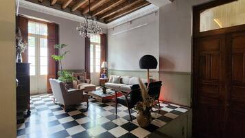 Zona de estar del vestíbulo