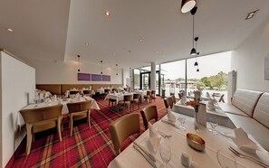 每日供應吃到飽早餐 (每人 EUR23)