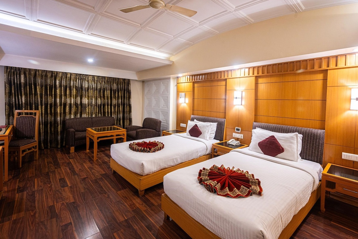 6 bedrooms, premium bedding, minibar, in-room safe