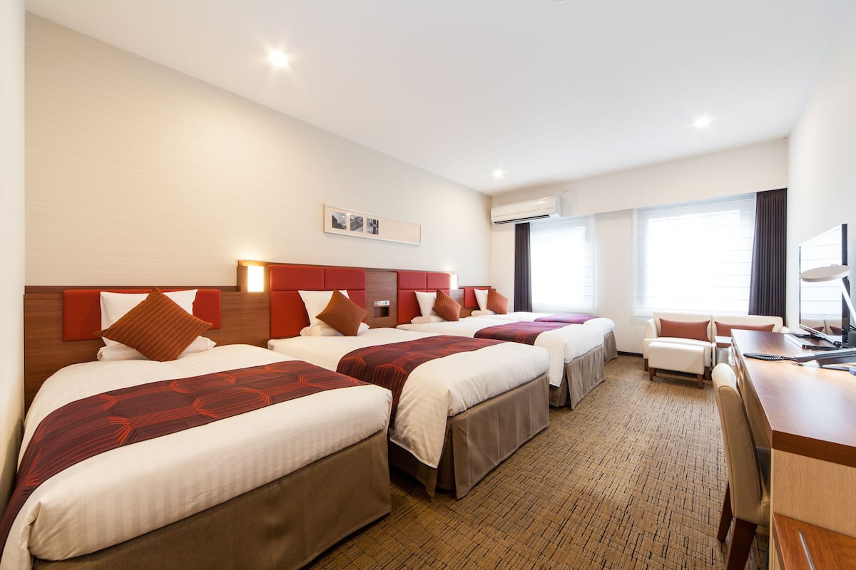 down duvets, in-room safe, desk, free wifi