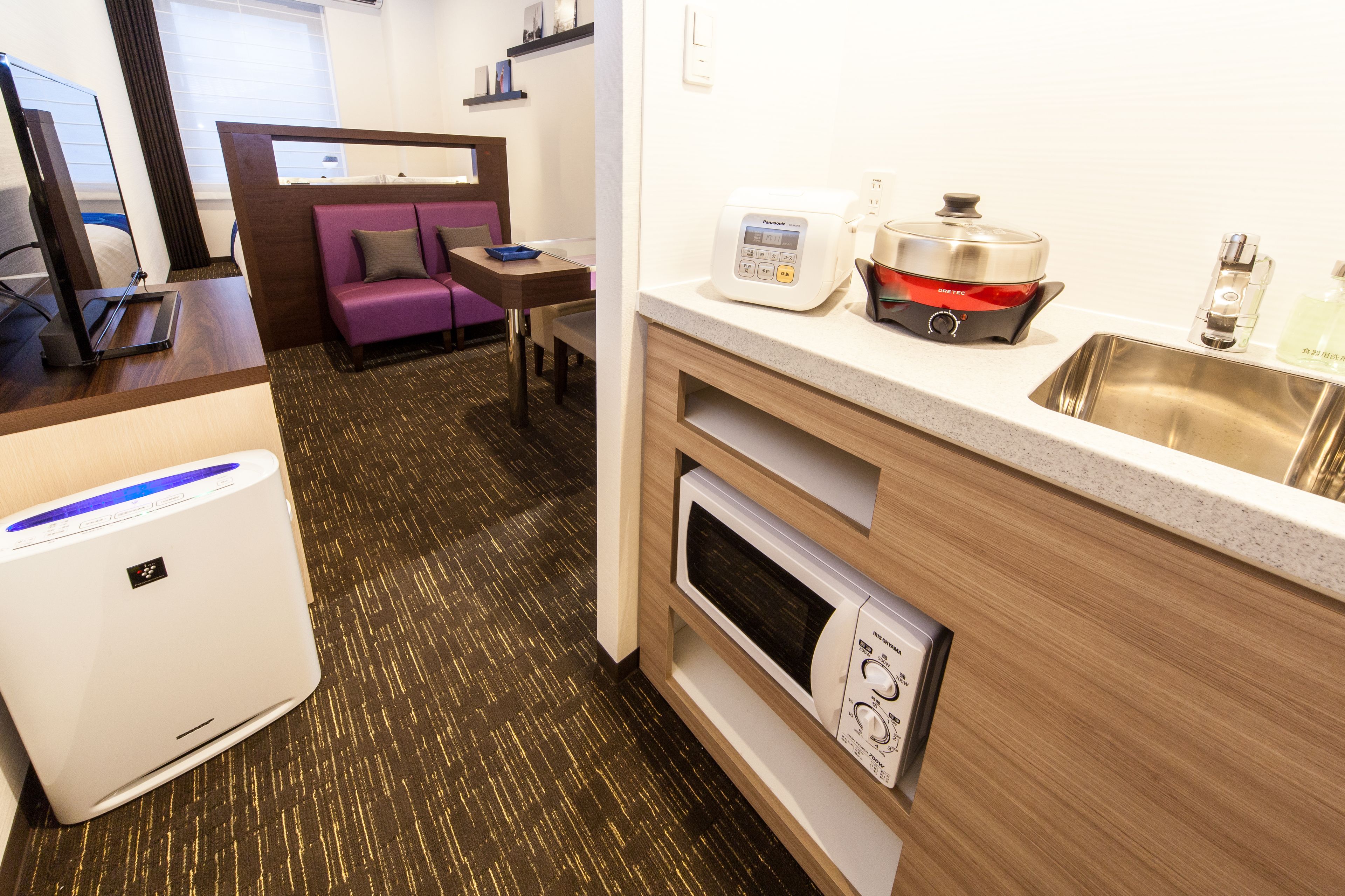 fridge, electric kettle