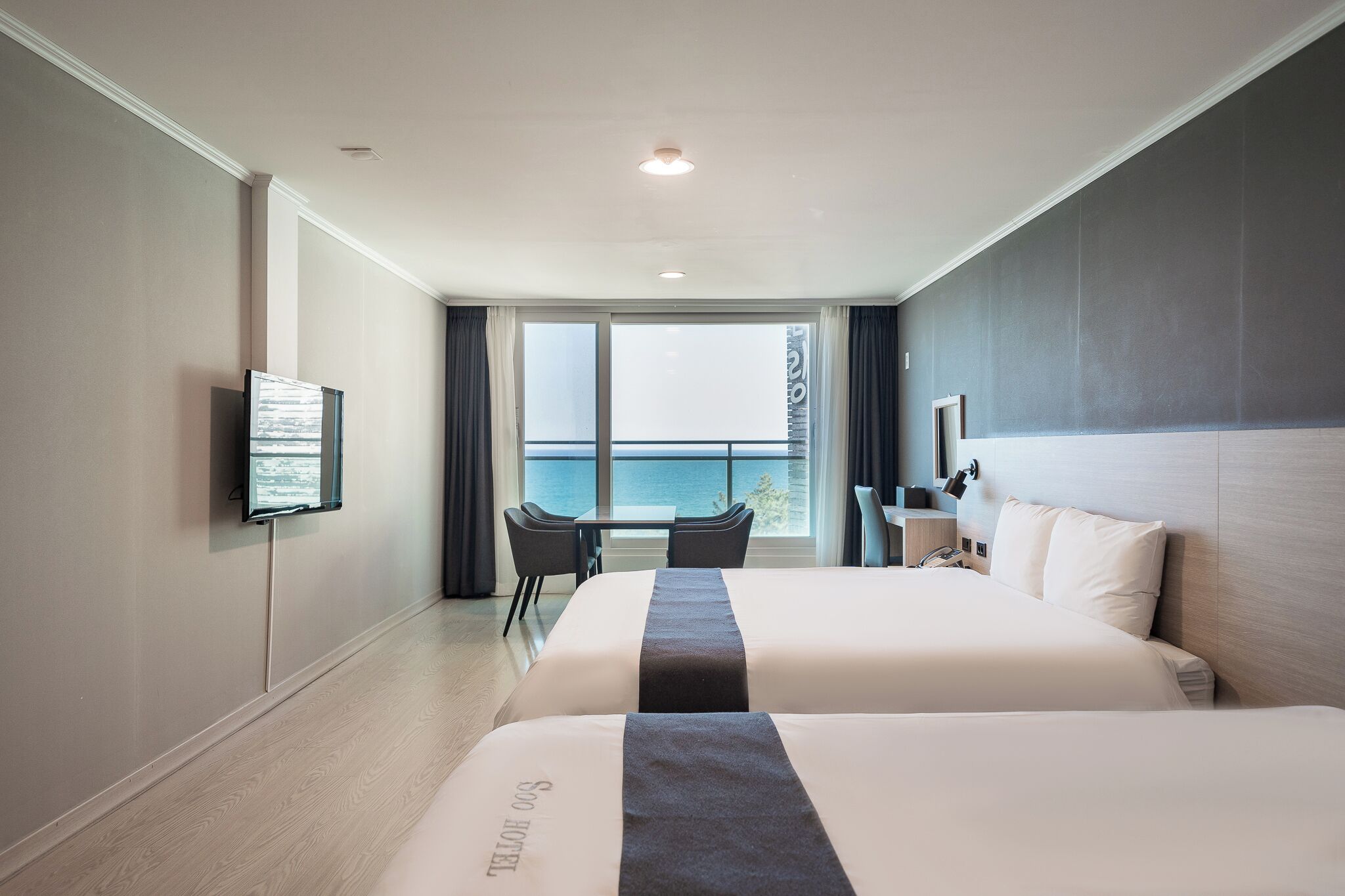 패밀리 트리플룸 - 측면바다전망  | 책상, 노트북 작업 공간, 암막 커튼, 방음 설비