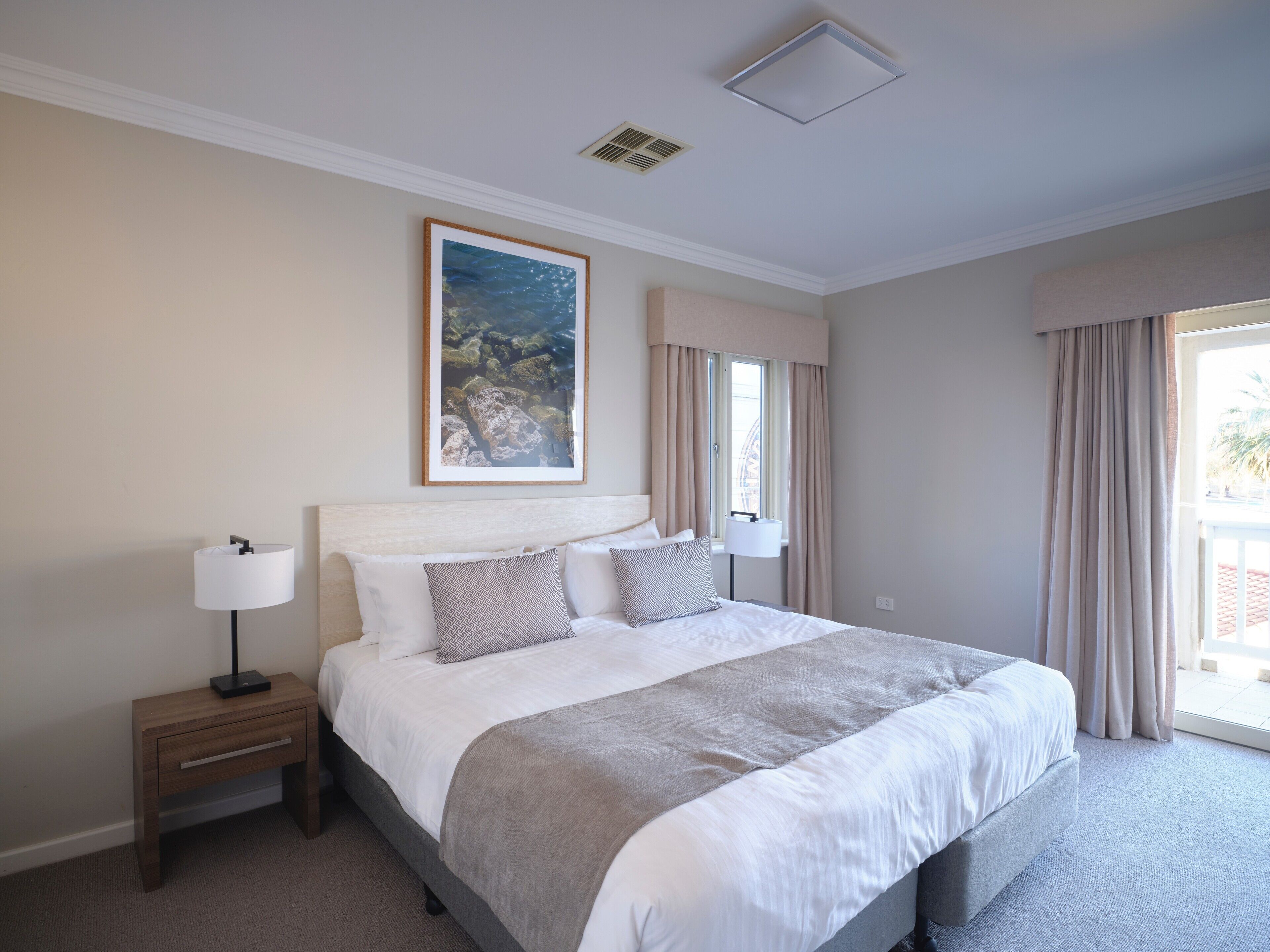 villa, 3 bedrooms (self contained) | 3 bedrooms, iron/ironing board, cots/infant beds, free wifi