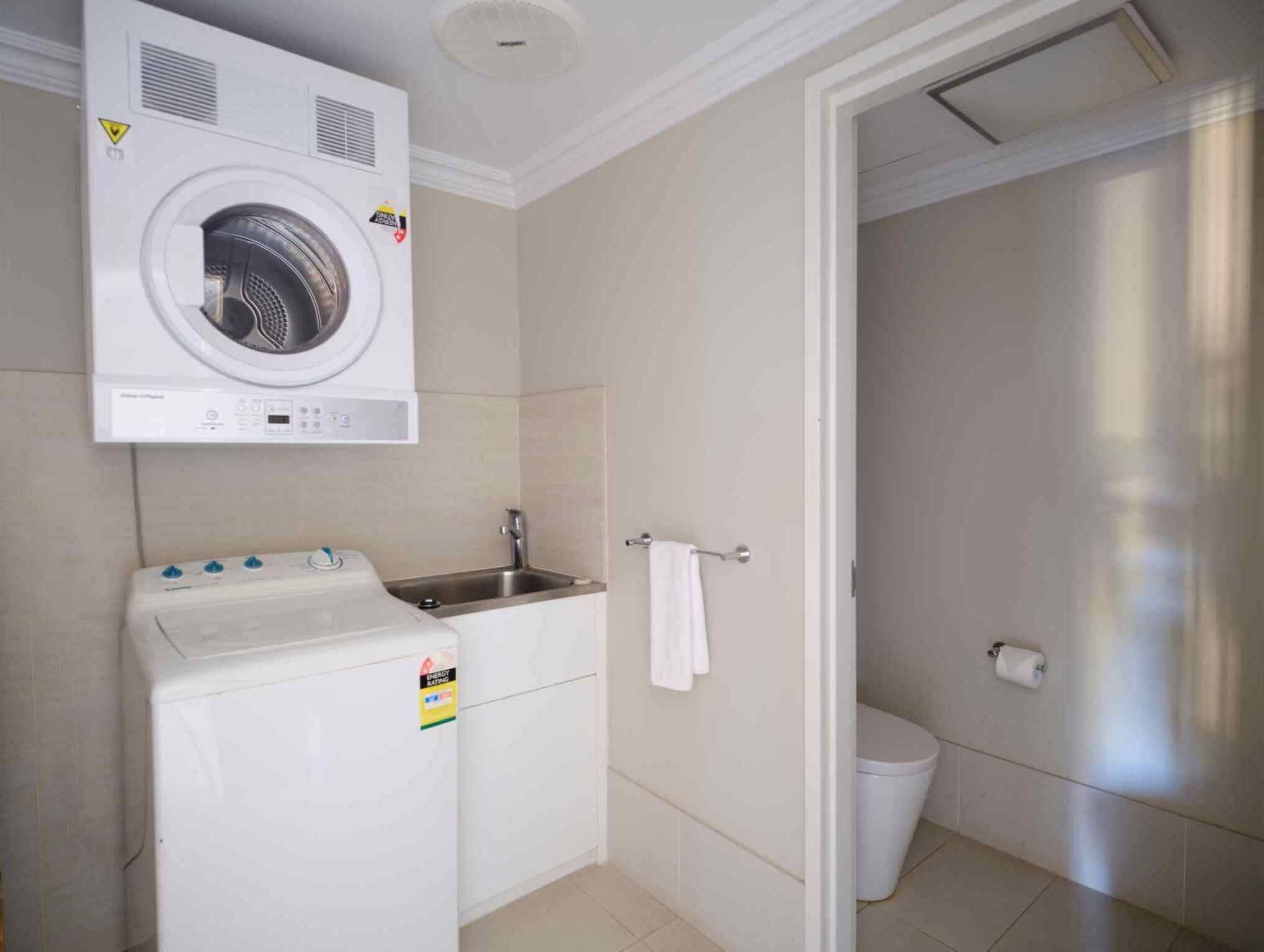 villa, 3 bedrooms (self contained) | laundry