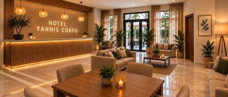 Un vestíbulo de hotel con una recepción, zona de estar y vistas al exterior.