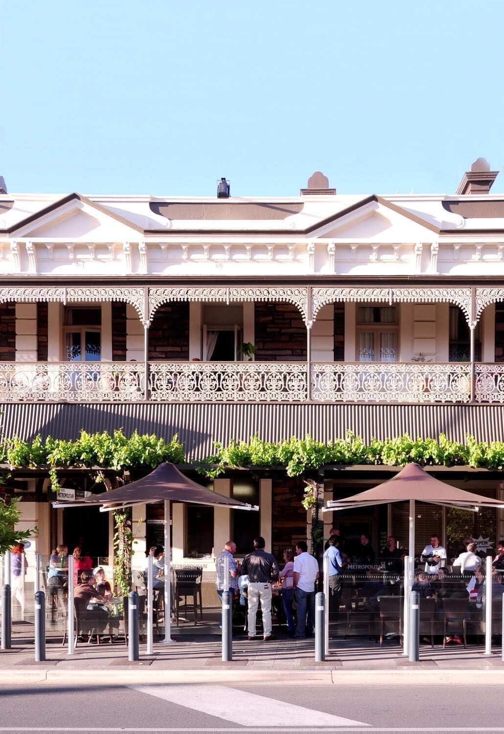 المنشأة من الخارج