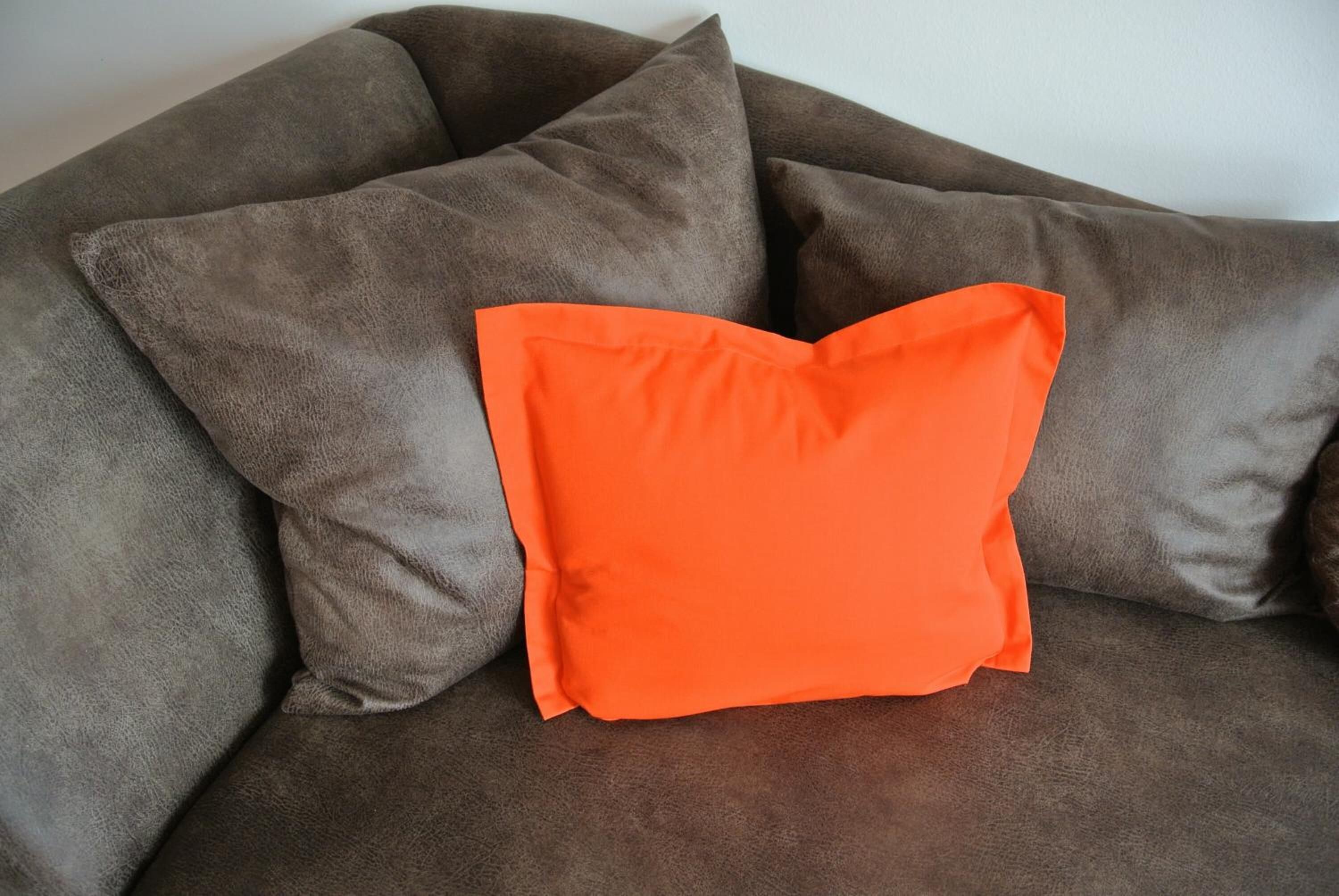 junior suite, balcony | living area | 32-inch flat-screen tv with cable channels, tv