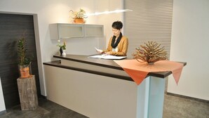 Quầy tiếp tân