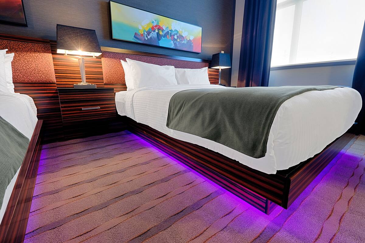 1 bedroom, in-room safe, desk, blackout curtains