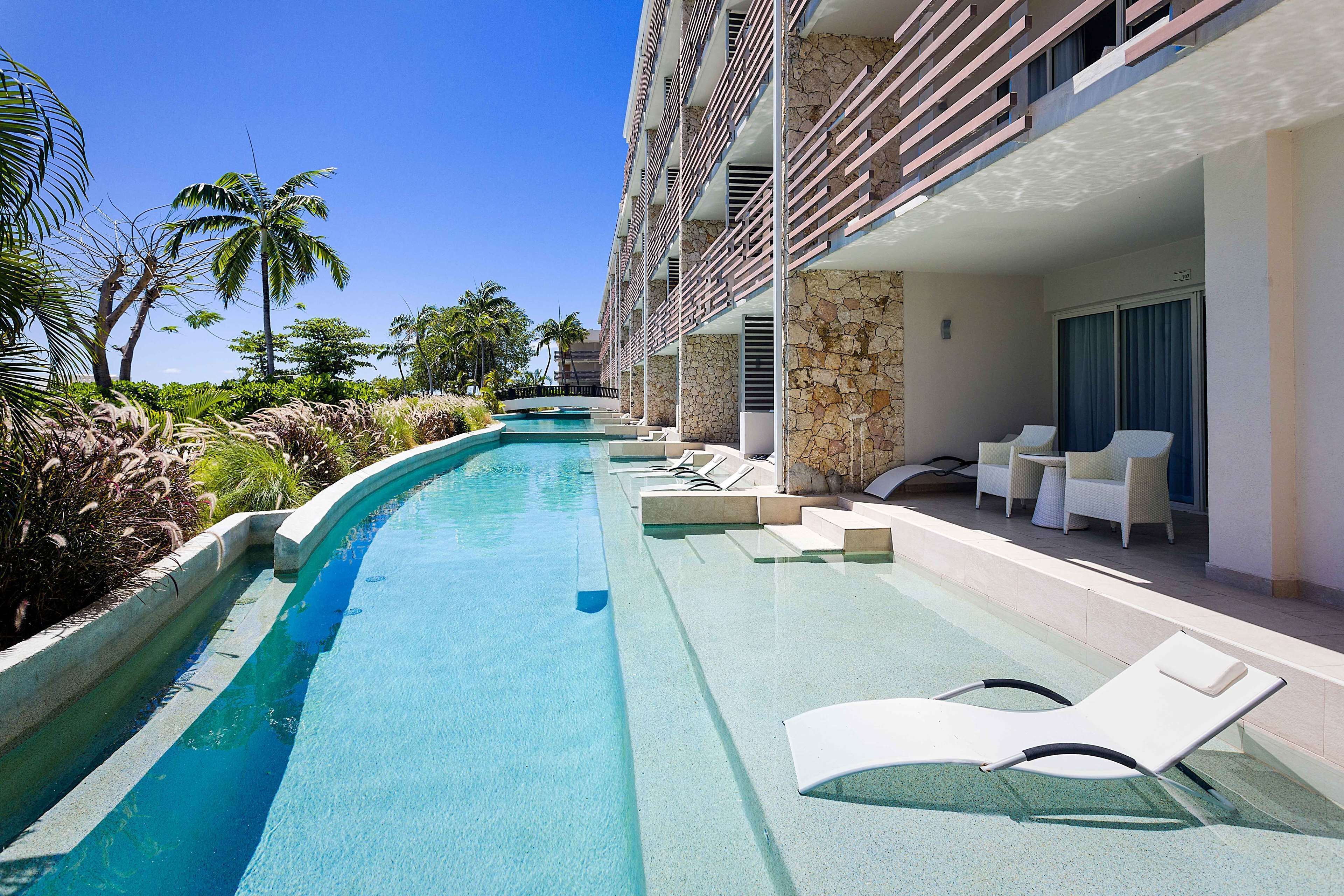 Suite, 1 King-Bett, Poolblick (Swim-Out Junior Suite) | Ausblick vom Zimmer