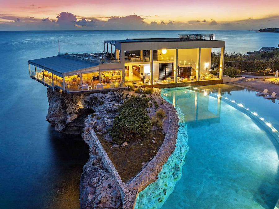 3 restaurants, breakfast, lunch, dinner served; Mediterranean cuisine