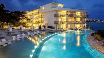 Suite, 1 King Bed, Ocean View (Sunset Butler Suite) | Premium bedding, free minibar, in-room safe, desk