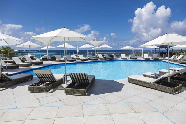 3 outdoor pools, free cabanas, pool umbrellas