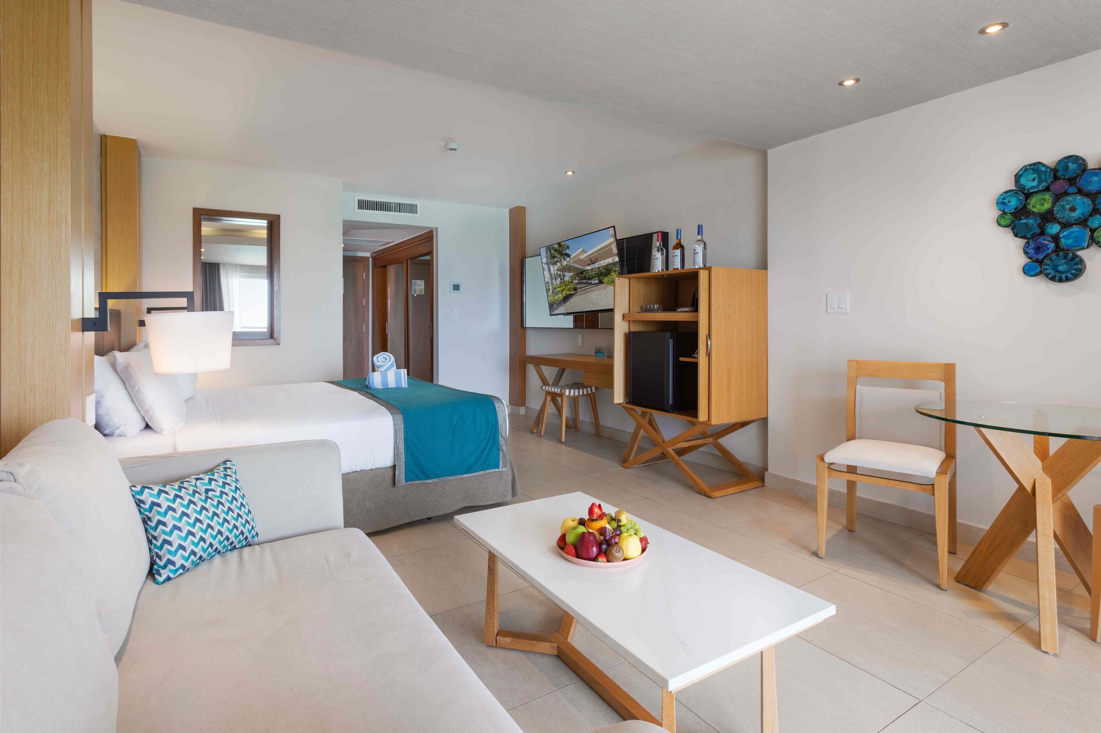 Suite, 1 King Bed, Ocean View (Junior Suite King) | Premium bedding, free minibar, in-room safe, desk