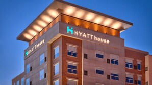 A multi-story building with a prominent 'HyattHouse' sign. - Hyatt House Salt Lake City Downtown (Salt Lake City)