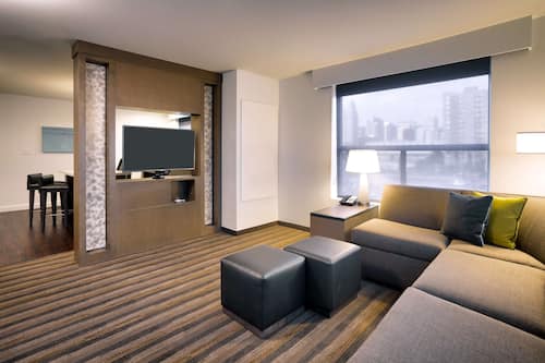 Suite, 1 Bedroom, Accessible, Bathtub | Premium bedding, desk, iron/ironing board, free WiFi