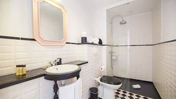 Superior Room, River View | Premium bedding, down comforters, minibar, in-room safe