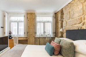 Charm Room | View from room - 1872 River House by Olivia (Porto)