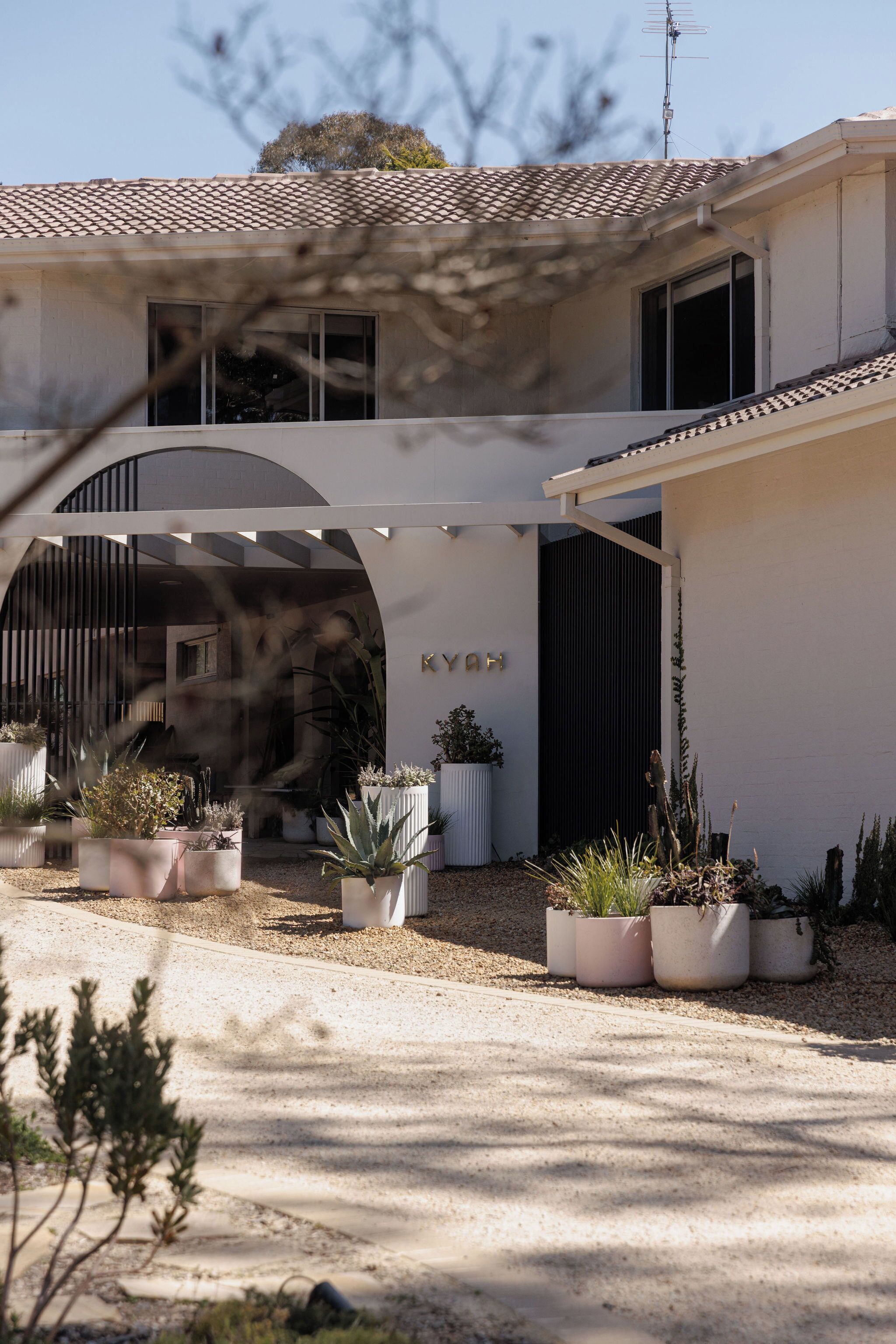 Vista frontal de la propiedad