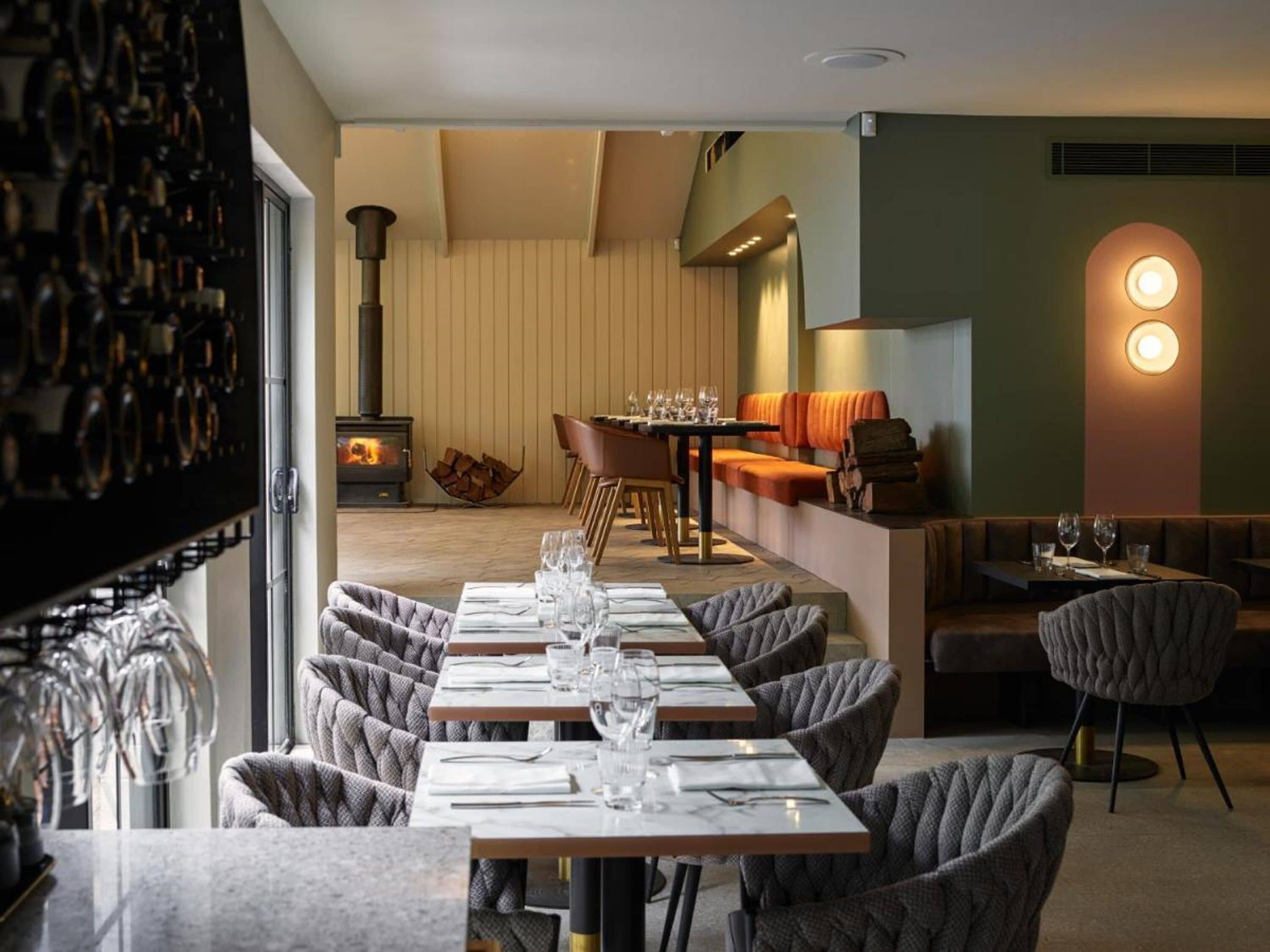 lunch and dinner served