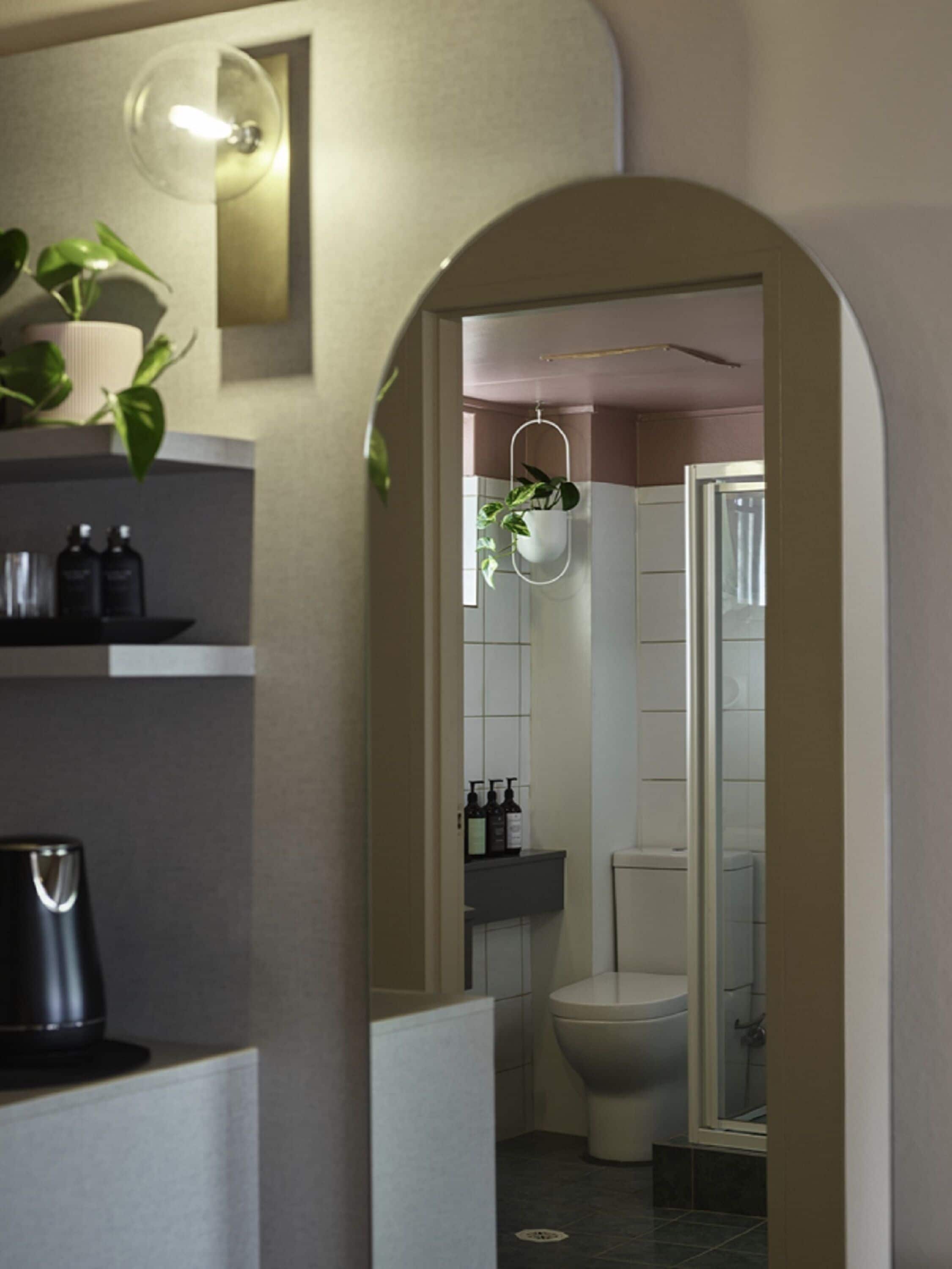 48-cm smart tv with cable channels, tv