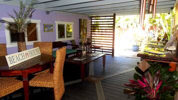 Design Quadruple Room, 1 Bedroom, Shared Bathroom, Ground Floor | Terrace/patio