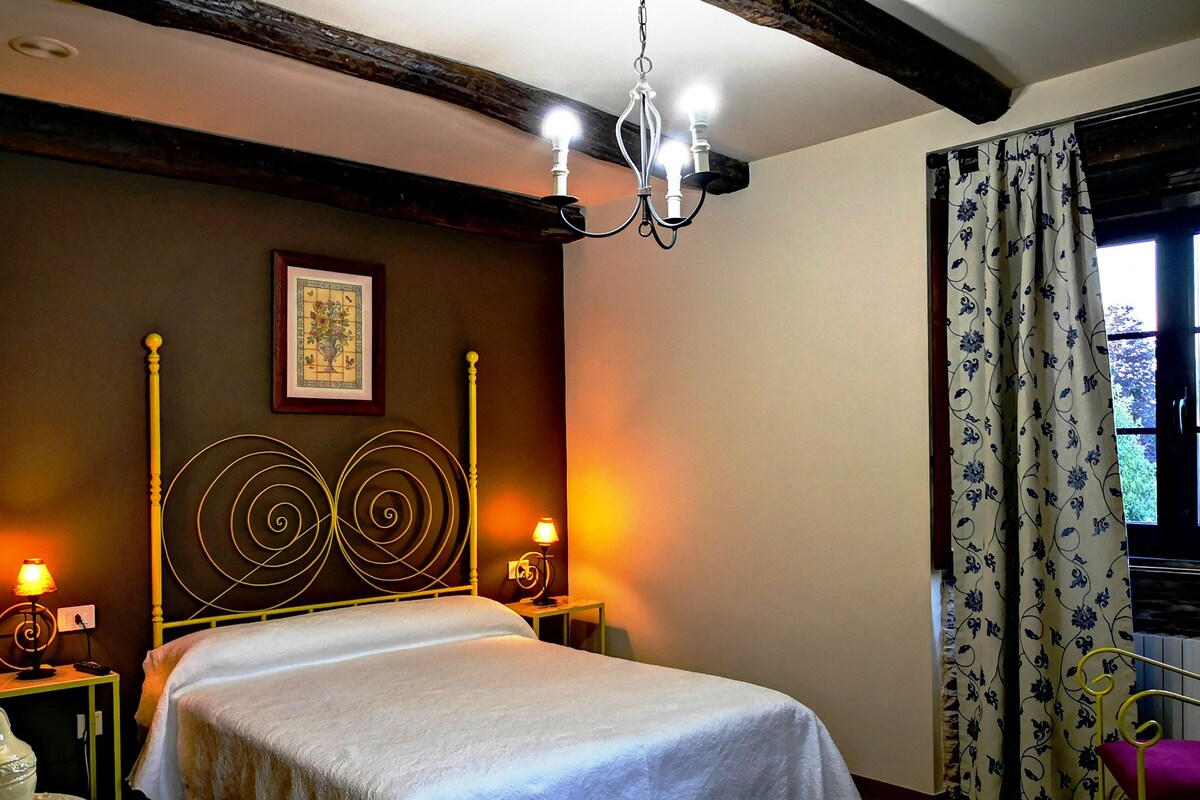 Traditional-Doppelzimmer, 1 Schlafzimmer, Poolblick, Turm | Badezimmer