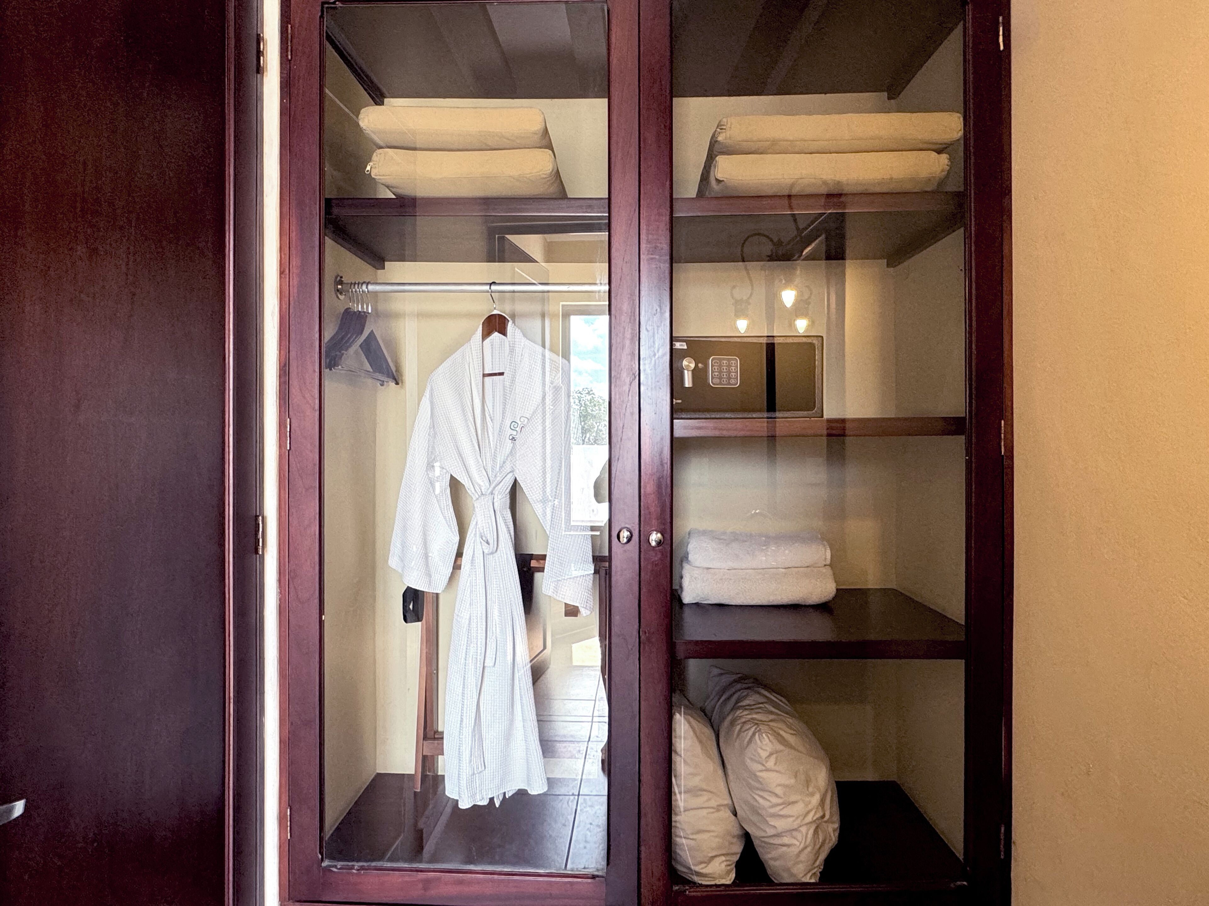 小型双人房 | 迷你吧、客房内保险箱、熨斗/熨衣板、免费 WiFi