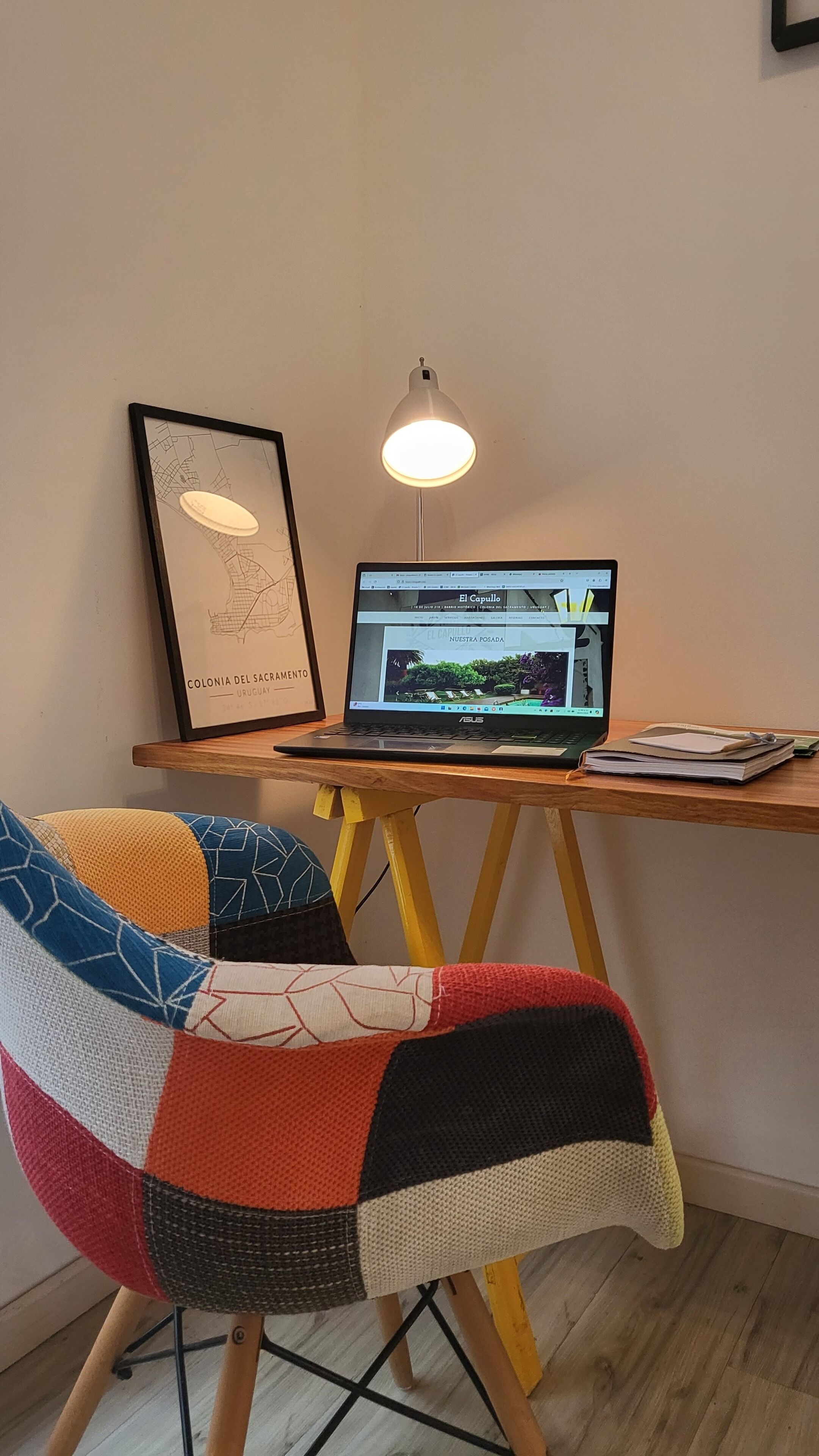 loft | living area | 32-inch lcd tv with cable channels, tv, ipod dock