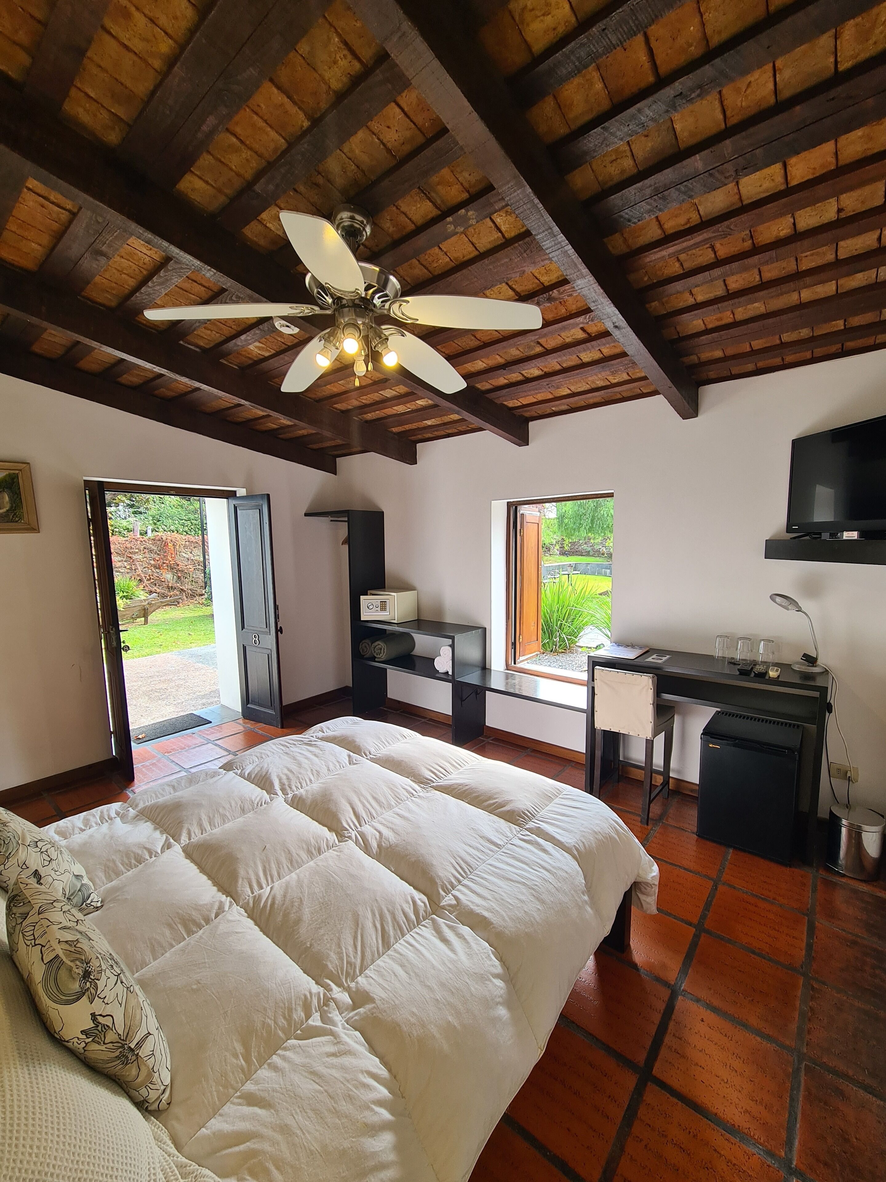 superior triple room | 1 bedroom, minibar, in-room safe, desk