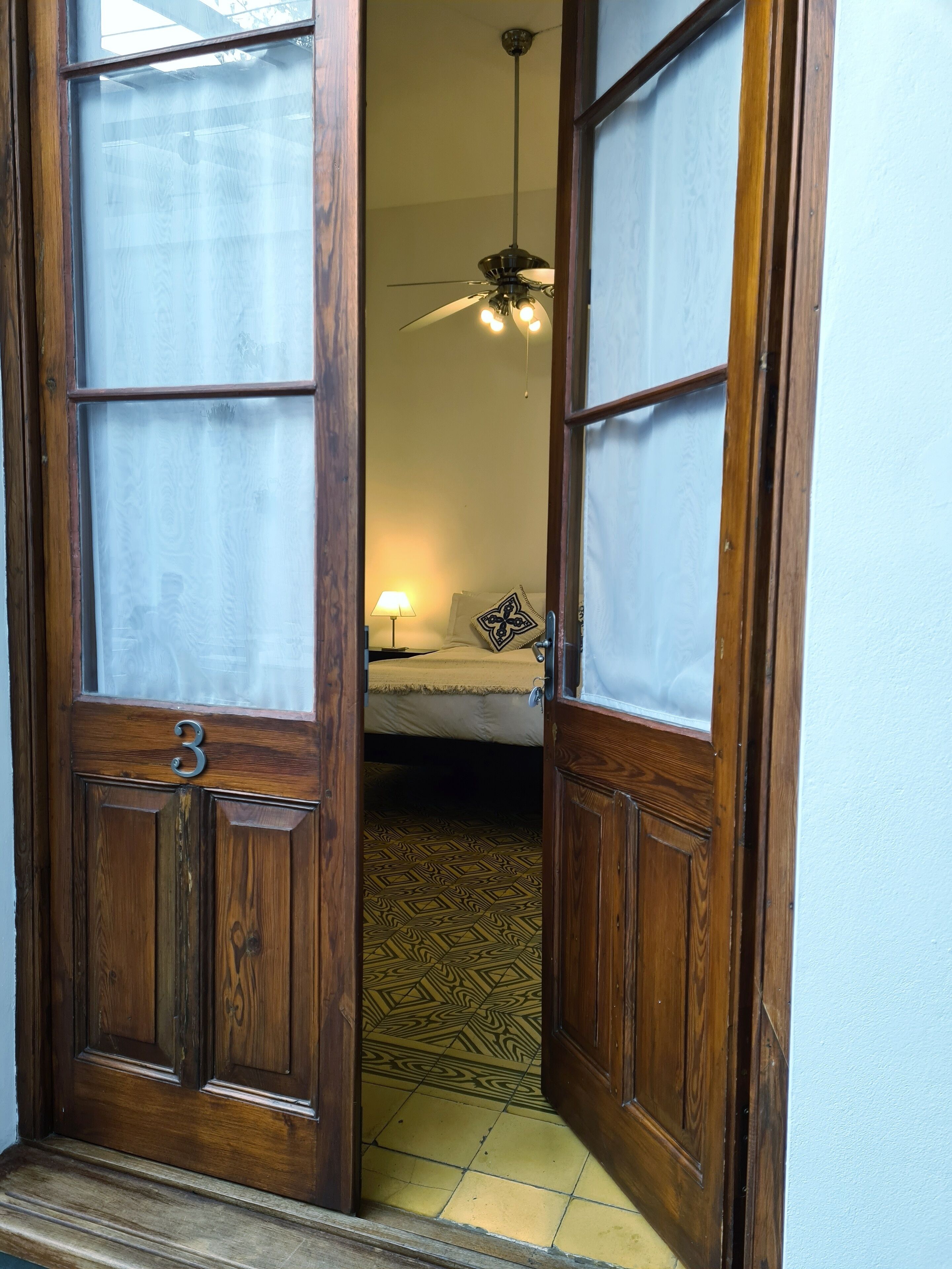 standard room | 1 bedroom, minibar, in-room safe, desk