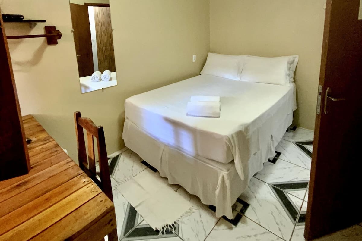 Minibar, desk, free WiFi, bed sheets