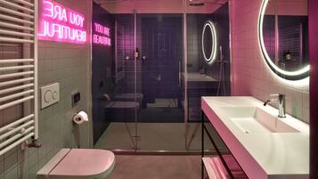 Deluxe-Zimmer | Badezimmer
