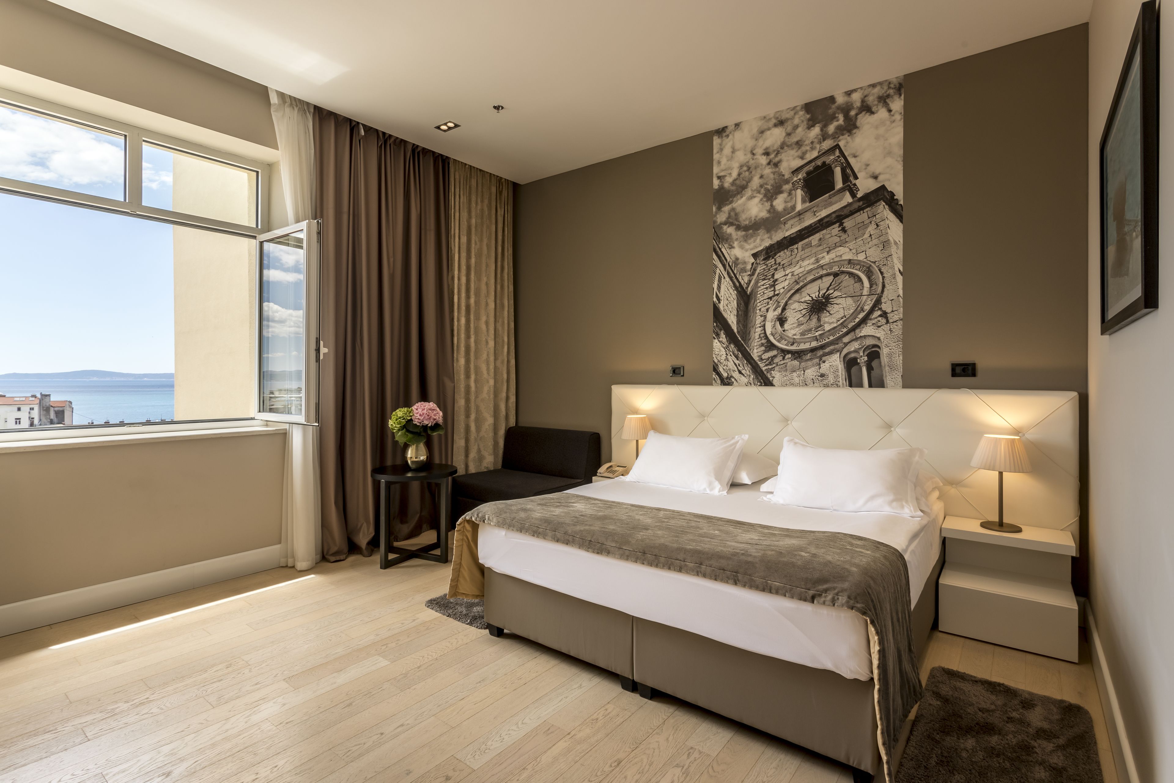 Deluxe Double or Twin Room, City View