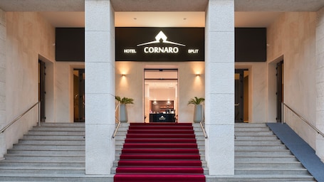 Property entrance. Cornaro Hotel
