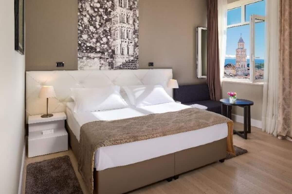 1 quarto, roupas de cama antialérgicas, frigobar, cofres nos quartos